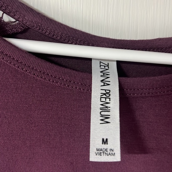 Zenana shirt Size M - Picture 3 of 3